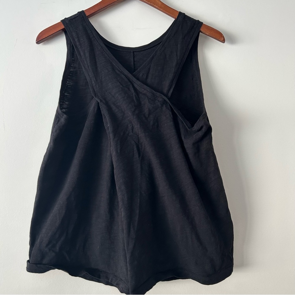 Lilla P|Round Hem Black Sleeveless Top sz Large - Picture 5 of 5